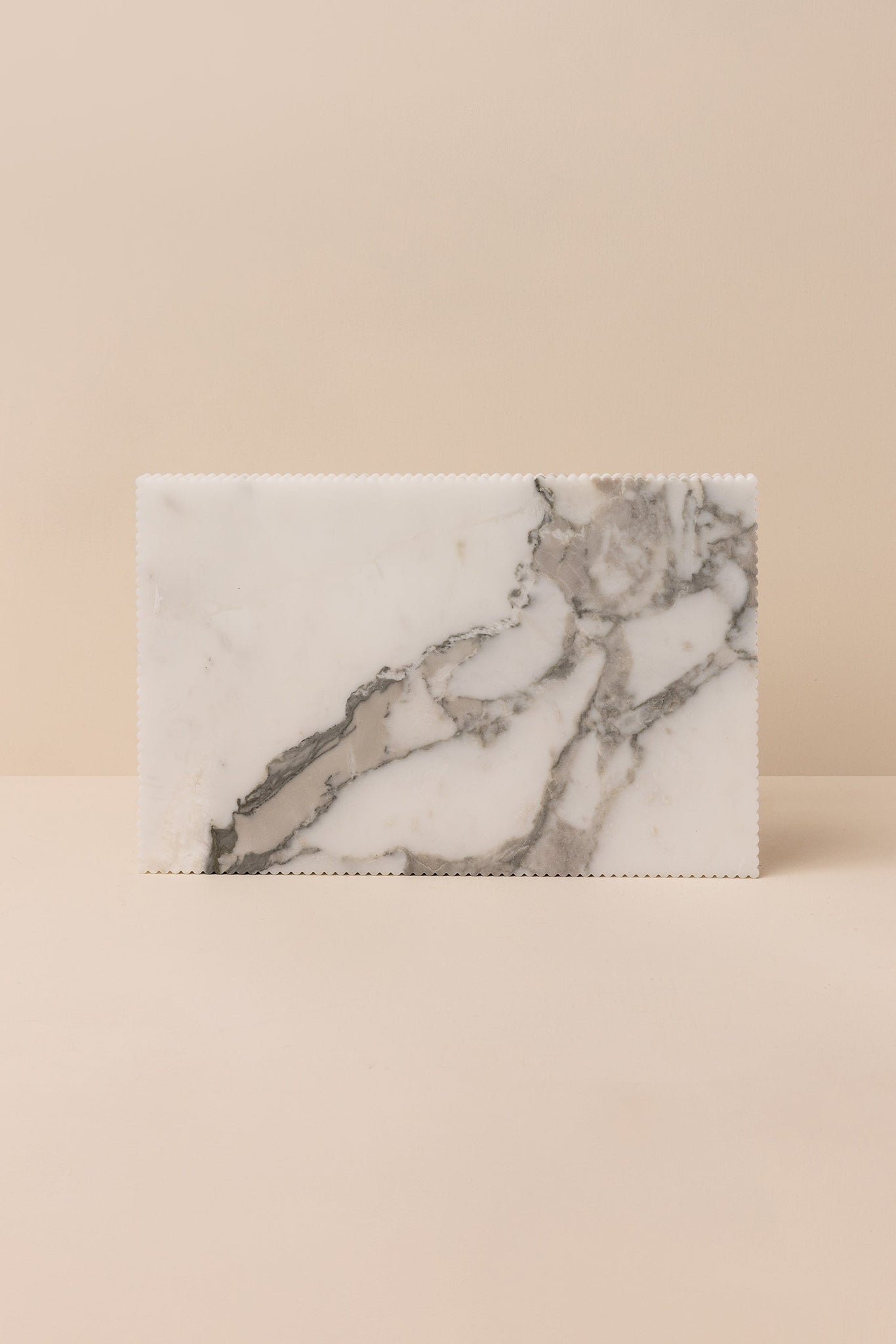 Large Micro Scallop Tray (White Marble)